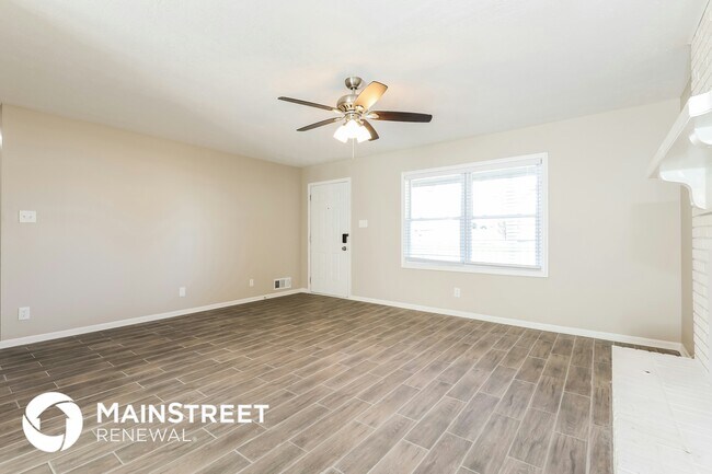 Photo - 219 Deerfield Dr