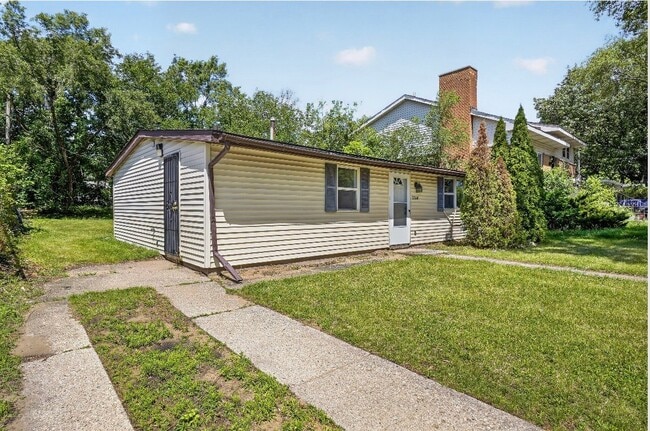 Photo - 2280 Roosevelt Pl