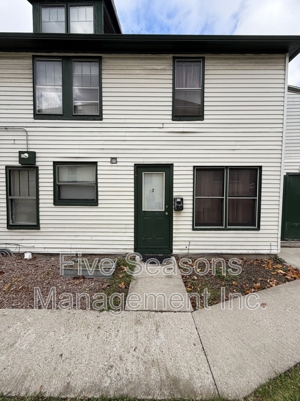 Photo - 465-467 Colchester Avenue - 2