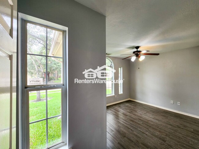 Photo - 11902 White Water Bay Dr