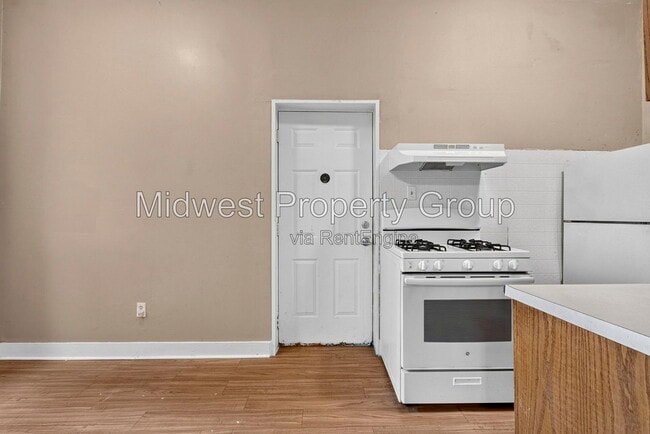 Photo - 3241 S Jefferson Ave Unit 3243