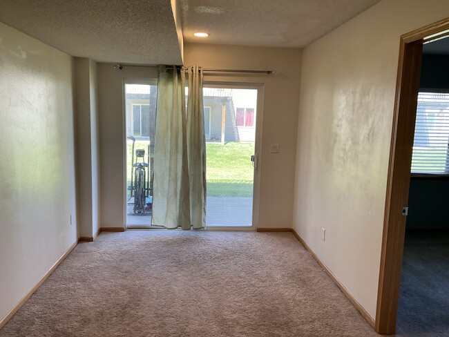 Photo - 1455 Easton Ln Unit 1455 Easton ln