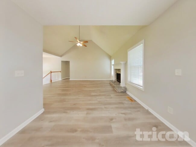 Photo - 219 S Red Oak Way