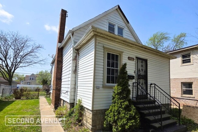 Photo - 9248 S Lowe Ave Casa