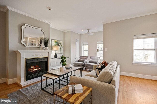 Photo - 1753 18th St NW Unidad Upper