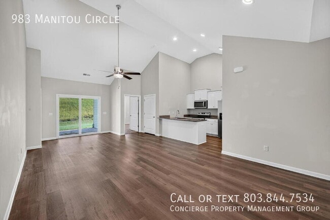 Photo - 983 Manitou Cir