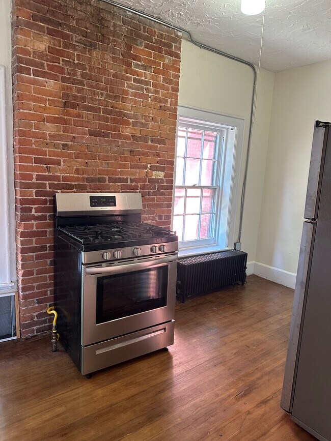 188 W 2nd St
