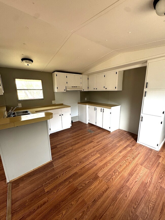 Photo - 330 Green Dragon Dr