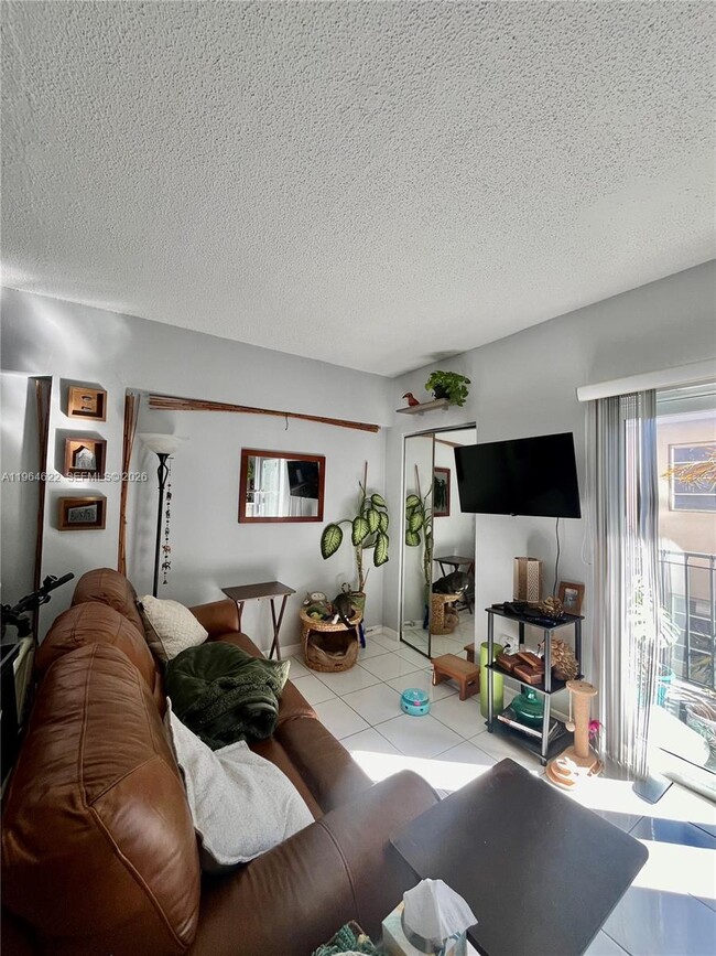 Photo - 1960 Marseille Dr Unit 204