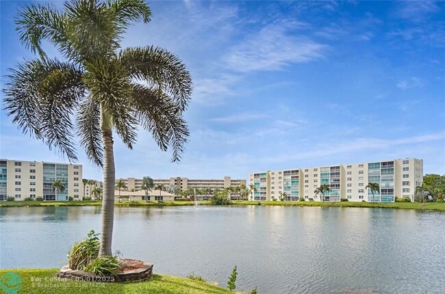 Photo - 111 SE 3rd Ave Condo Unit 306
