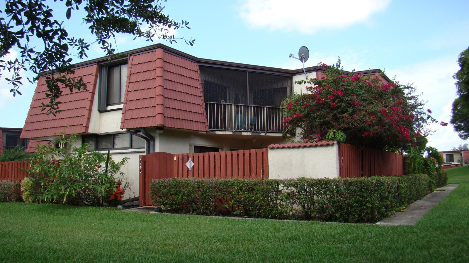 Photo - 3845 Victoria Dr