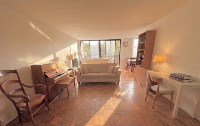 Photo - 155 Brewster St Unit 4H