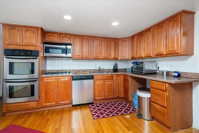 Photo - 516 Broadway