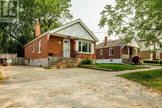 Photo - 32 Florens Ave