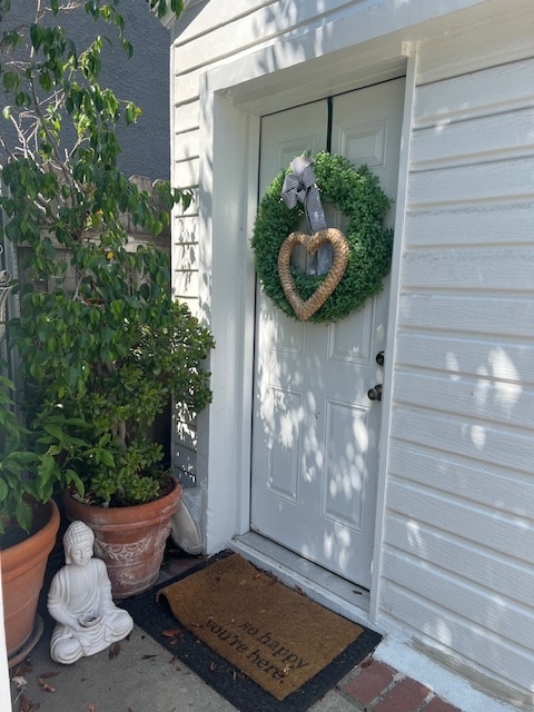 Private entrance - 4337 Rhodes Ave Apartments Unit #1