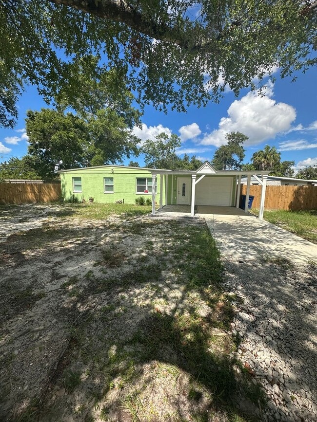 Building Photo - 1301 Fortune Ave