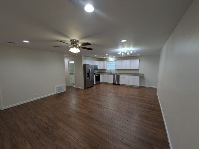 Photo - 906 Parkview Dr