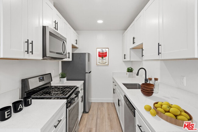 Photo - 3707 S Canfield Ave Unidad 5