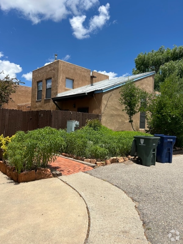 Building Photo - 132 Romero St Rental