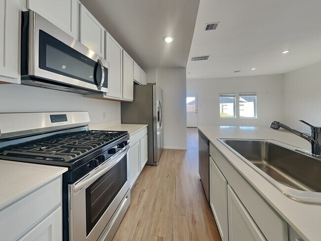 Photo - 27019 Breakaway Ln