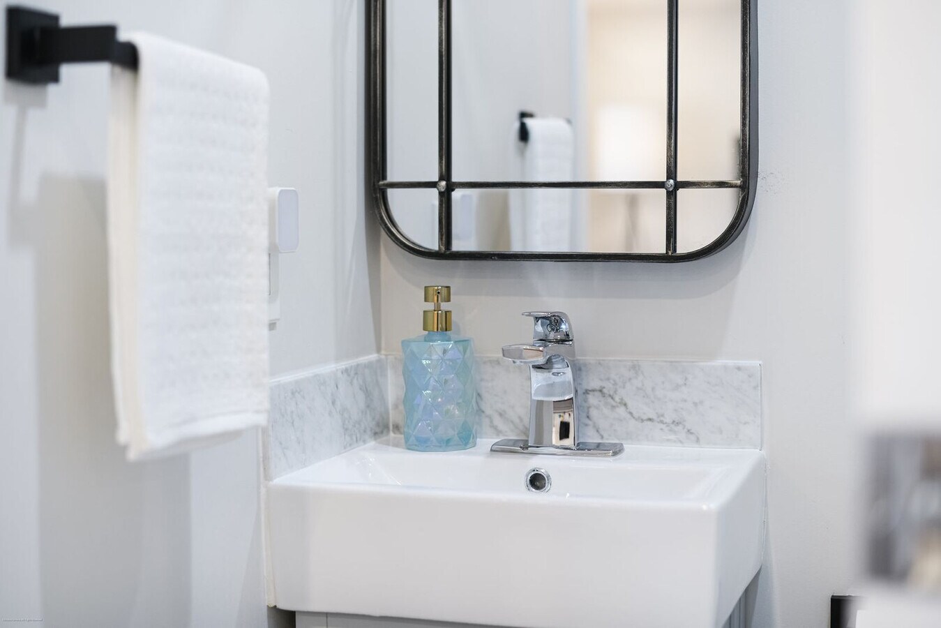 Photo - 364 Rathburn Rd Unit ID1325025P