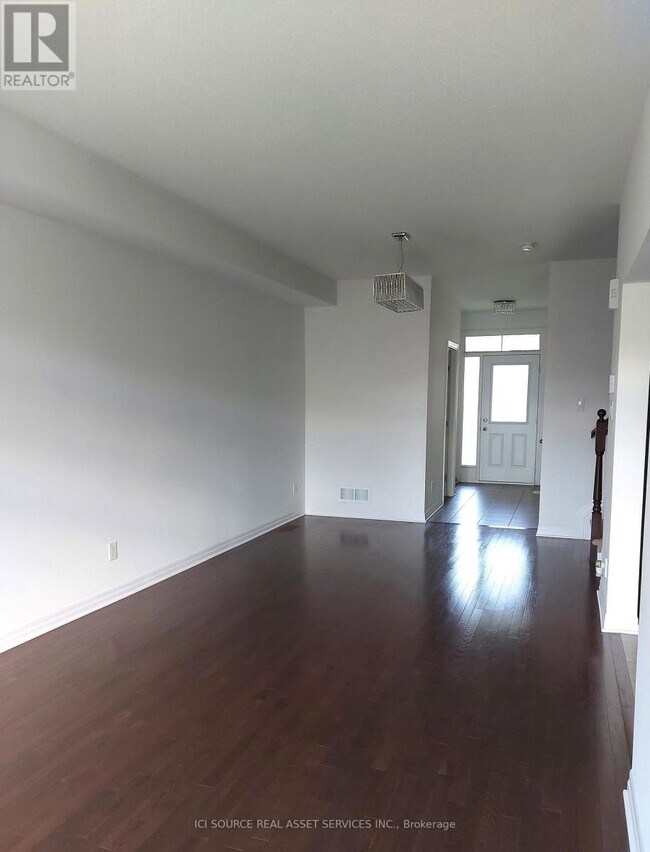 Photo - 127 Hawkeswood Dr