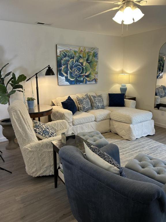 Photo - 563 Primrose Dr Townhome
