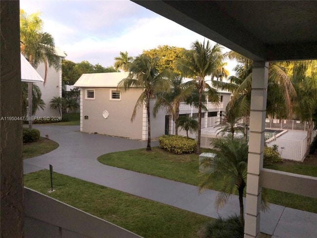 Building Photo - 17255 SW 95th Ave Unit 153