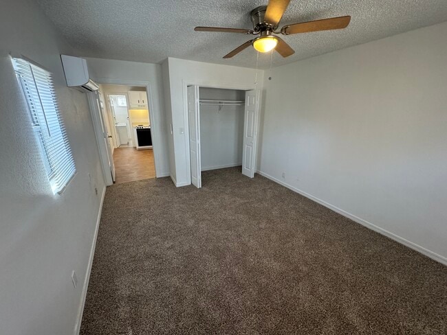 Building Photo - 2423 26th St Unit Rear