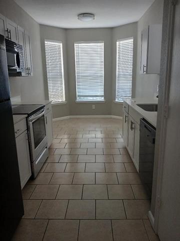Photo - 7208 Park Creek Dr