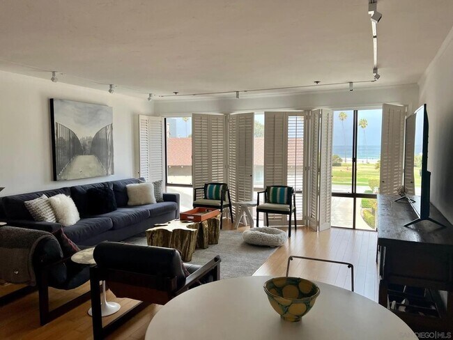 Photo - 8263 Camino Del Oro Unidad 279