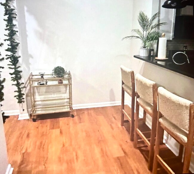 Photo - 165 Walton Ave Unit Apt a