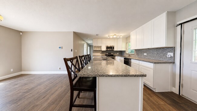 Photo - 7111 16th St N