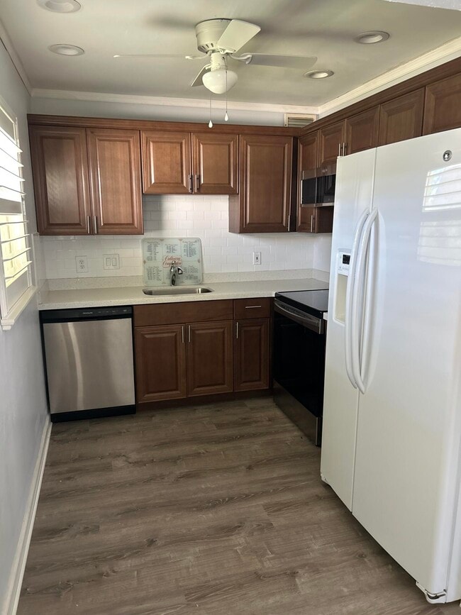 Photo - 5 Valencia A