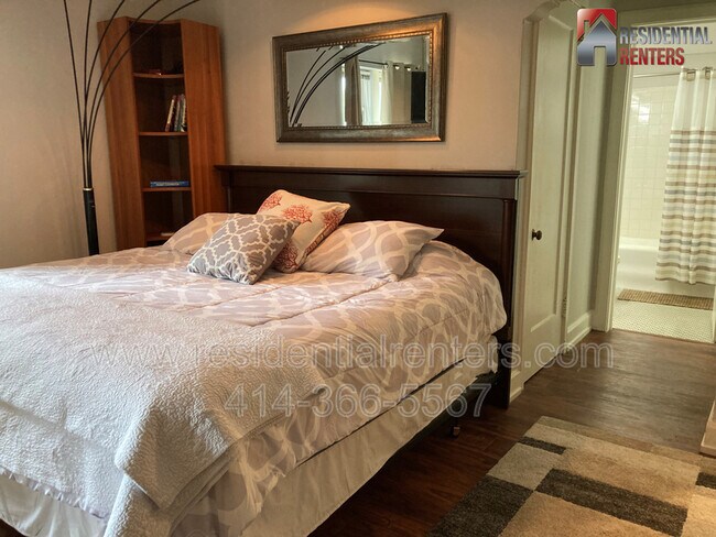 Photo - 1028 E Juneau Ave Unidad 209