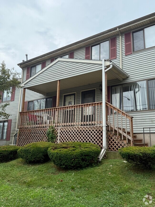 Building Photo - 151 Newington Ave Unit 2C Rental