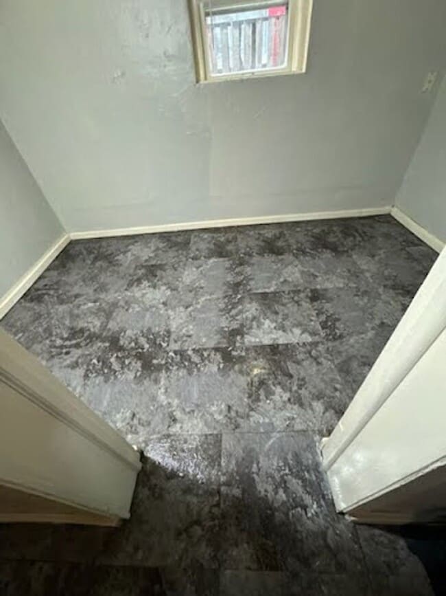 Photo - 1933 S 15th St Unidad Lower