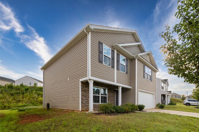 Photo - Spacious house with large office and 3 bedrooms in pool community. Available after July 10!