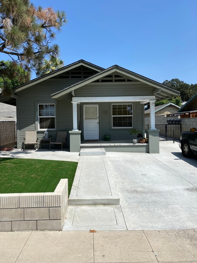 Building Photo - 248 S Vista Bonita Ave Unit A Rental