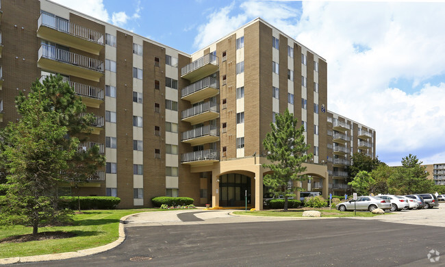 Rockside Park Towers - Rockside Park Towers Apartments