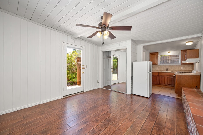 Photo - 2830 Scandia Way Unidad Garden Cottage