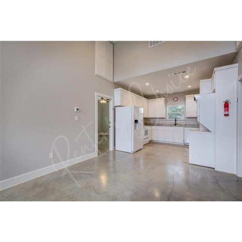 Photo - 709 Maple St