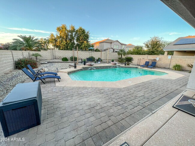 Photo - 15022 W Hope Dr House
