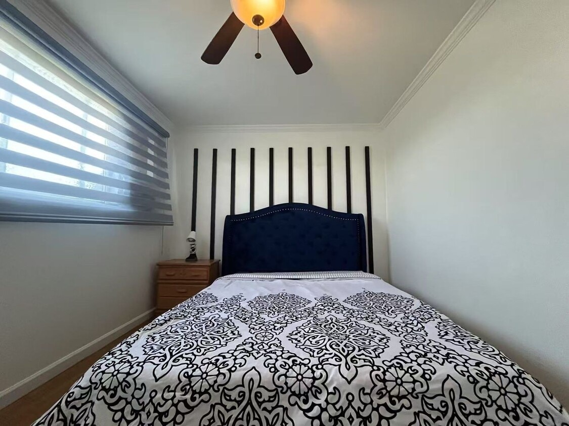 Spacious Spanish-Style Room in Prime LA Lo... - Spacious Spanish-Style Room in Prime LA Lo...