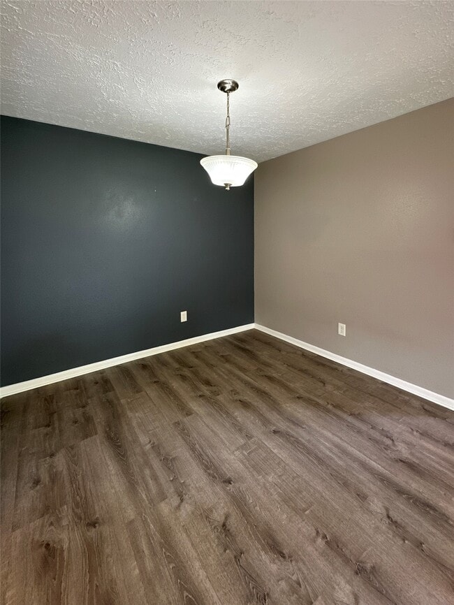 Photo - 26403 Hunters Hollow Dr