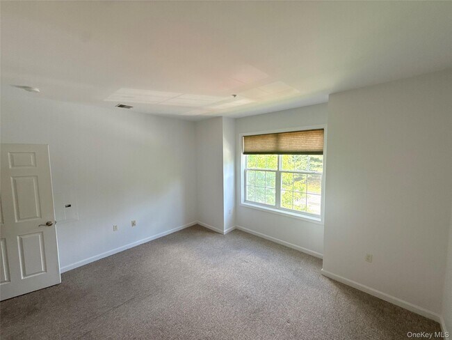 Photo - 935 Tower Ridge Cir