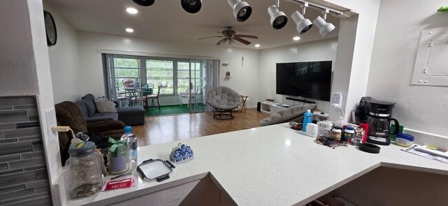 Photo - 725 Lori Dr Unit 204