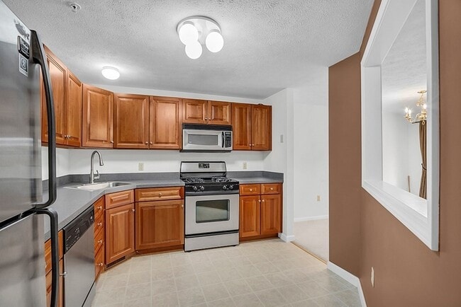 Photo - 30 Caspian Way Unit 30