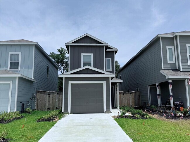 Photo - 21321 Carosella Dr House