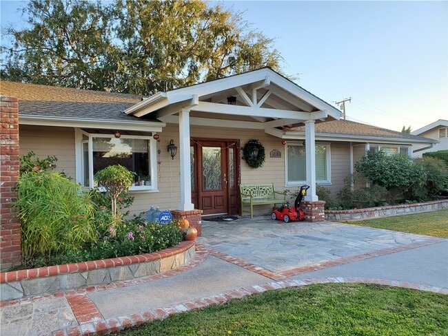 Building Photo - 512 Rosarita Dr